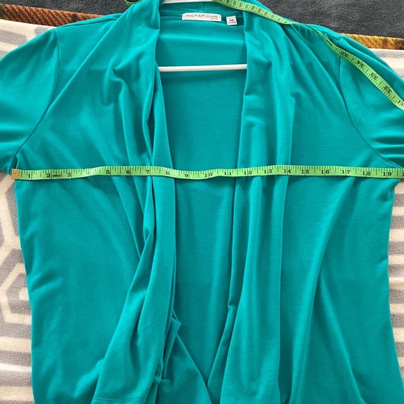 Turquoise green sweater, size P Medium. - Picture 5 of 6